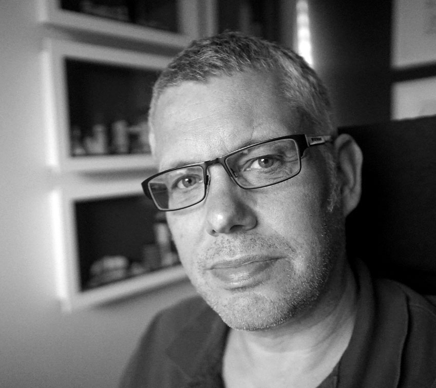 Gary White Senior Consultant Graphic Designer